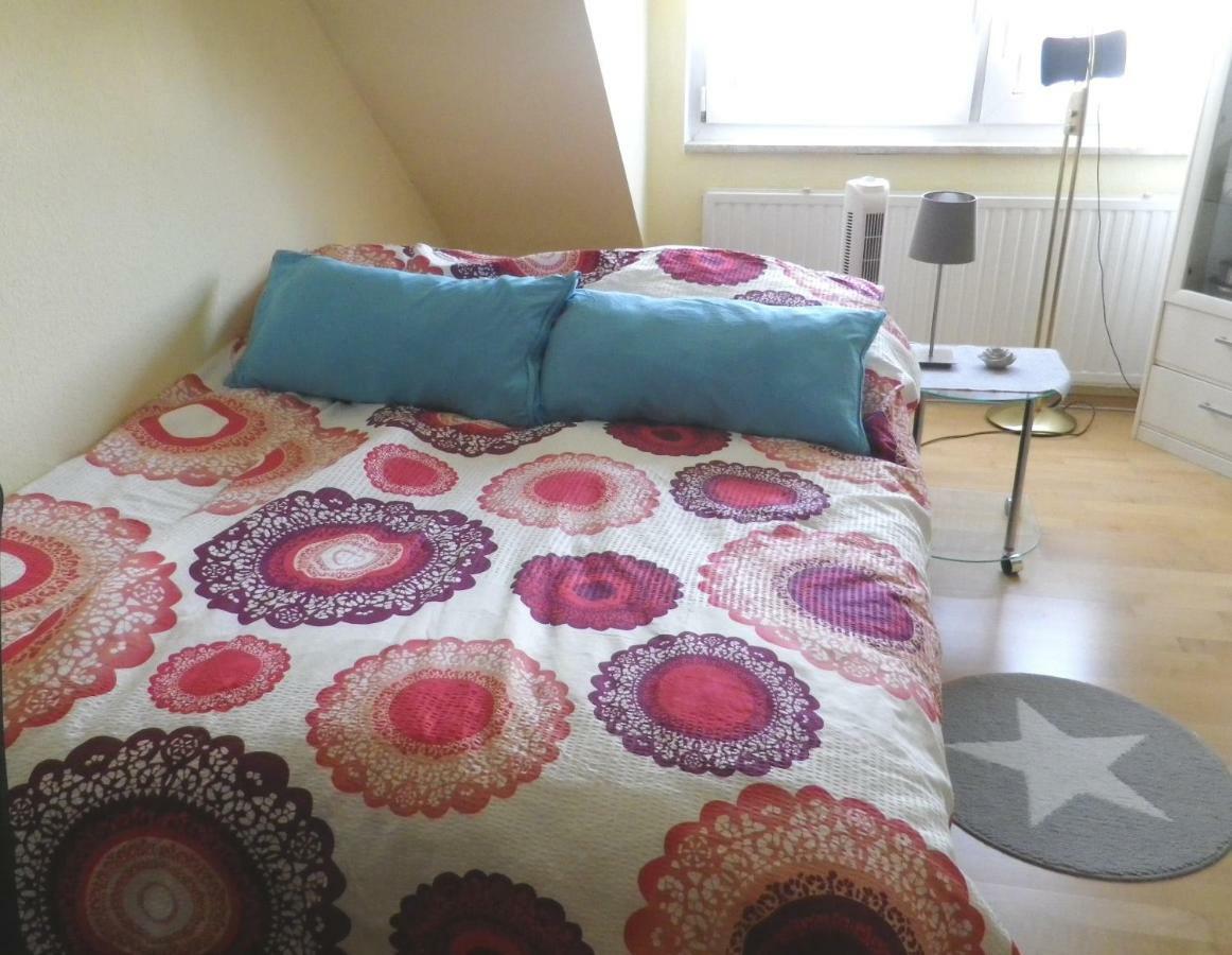 Ferienzimmer Bella Casa Biebesheim am Rhein Ngoại thất bức ảnh